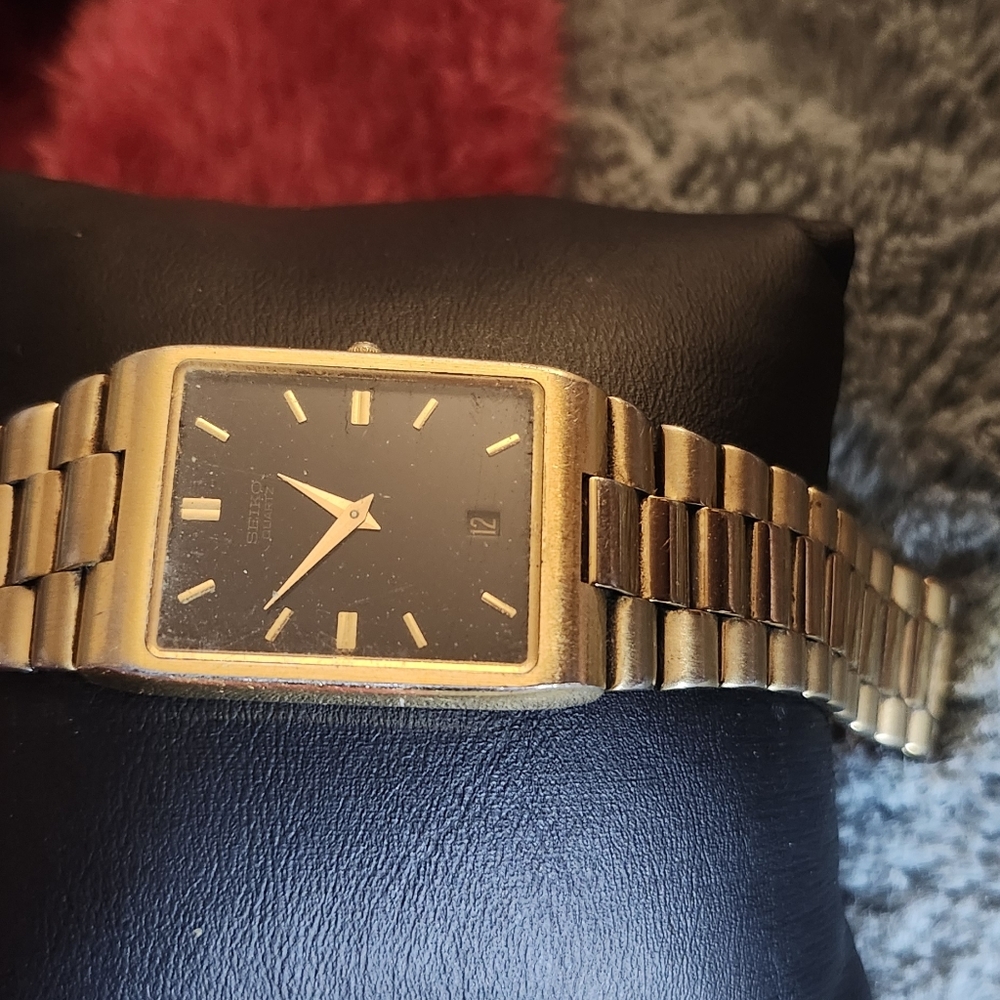 Vintage Y2K Seiko Tank Watch goldtone with black dial - Picture 4 of 6